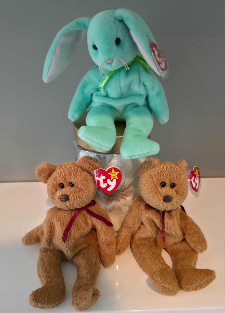 Bundle A — “Rare 1997 Bears & Bunnies Collection”