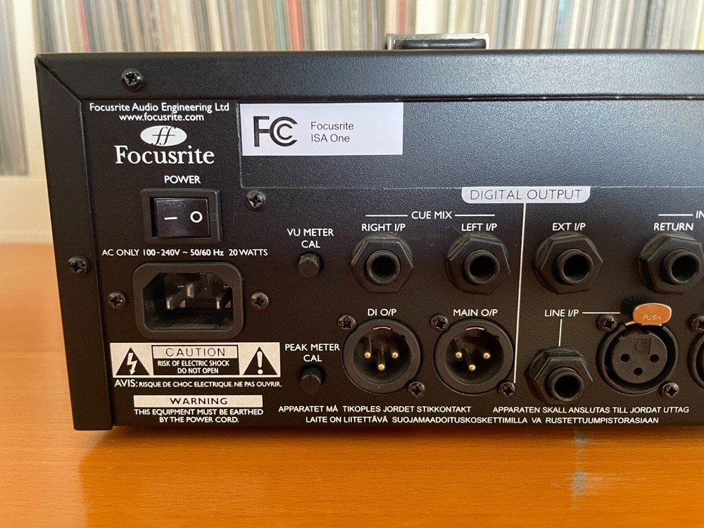 Focusrite Isa One - Microphone Preamp + Guitar/Bass DI Direct Interface