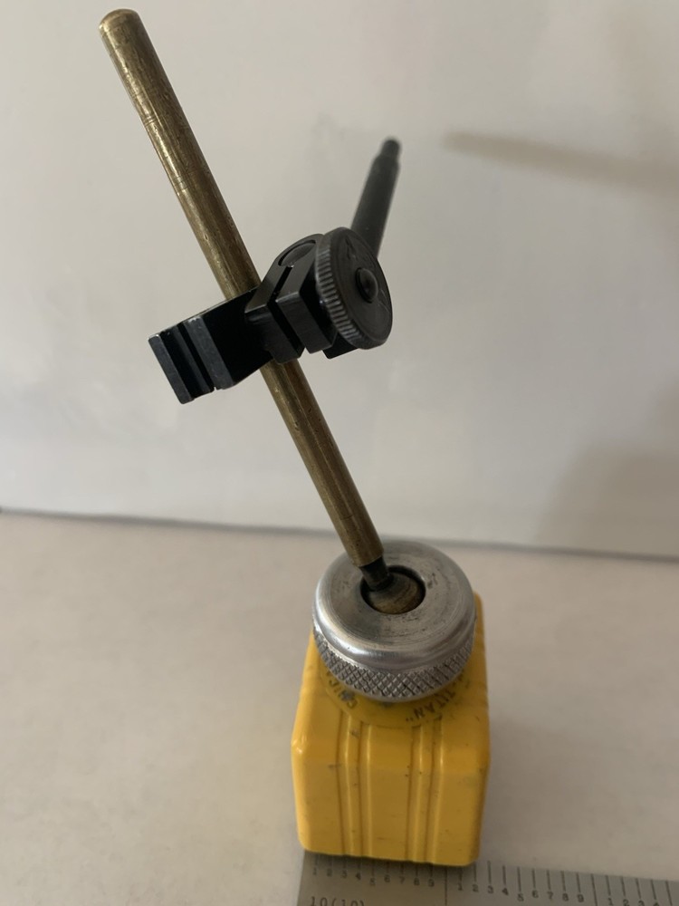 Enco Tiny Titan Base Indicator Mini Magnetic Base With Indicator Arm USA.