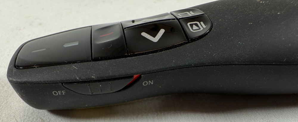 Logitech R400 Laser Presentation Remote - Black