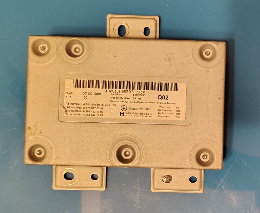 Mercedes Media Interface Control Unit A2048700826