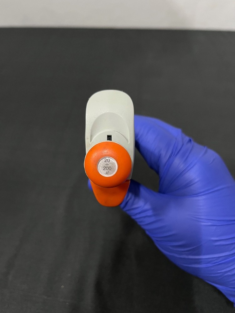 Corning Lambda Plus | 20-200uL | Autoclavable, Cleaned