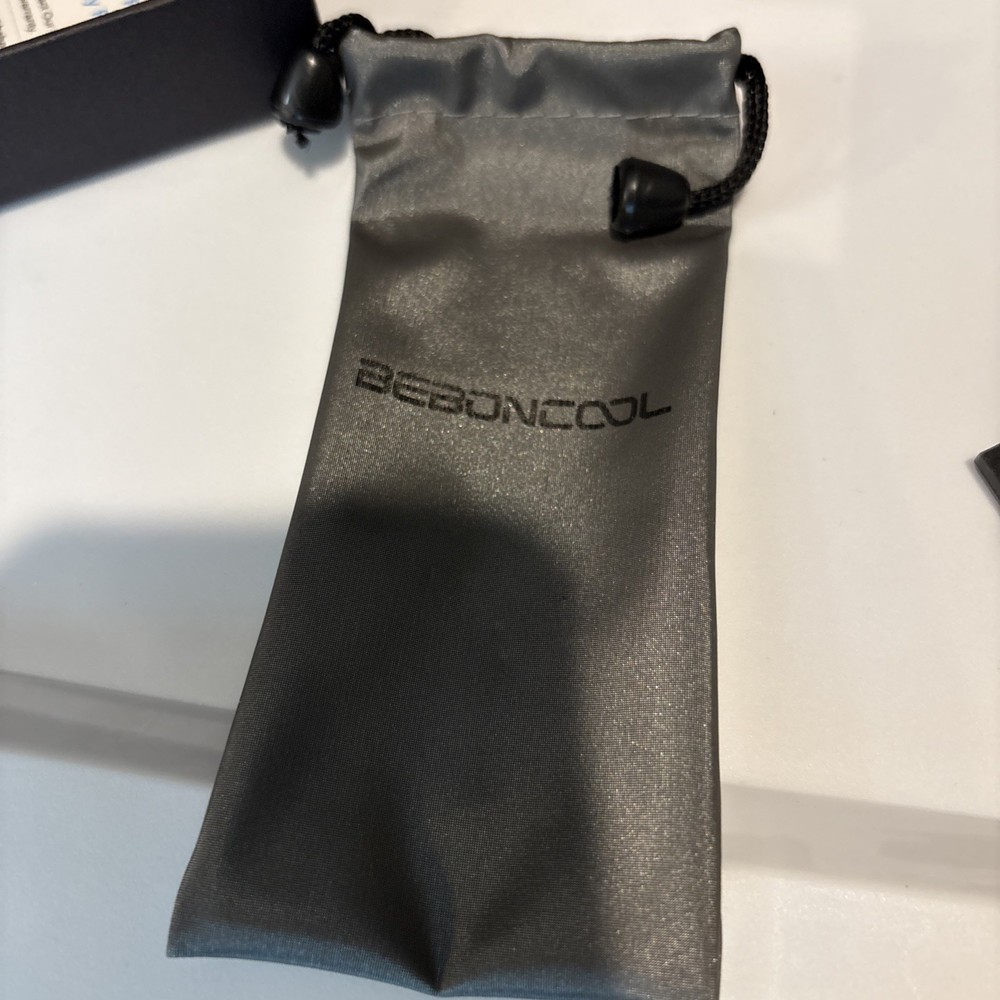 Beboncool Wireless Presenter Model D100, 2.4 GHz With Laser Pointer 39’ FT Range