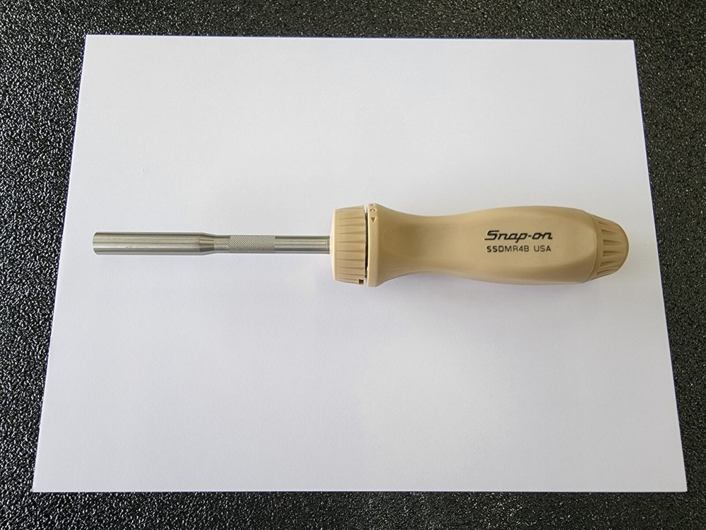 Snap-on Tools NEW COMBAT TAN Hard Handle Ratcheting Screwdriver w/Bits SSDMR4B