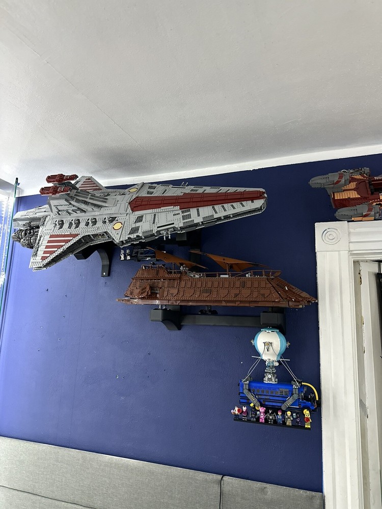 Lego Fortnite Battle Bus Wall Mount Display