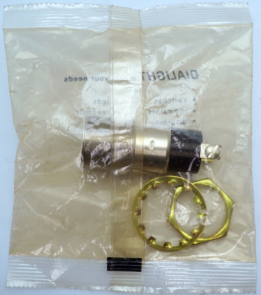 Dialight Panel Mount Indicator Light Bases P/N 031-3101-01-102