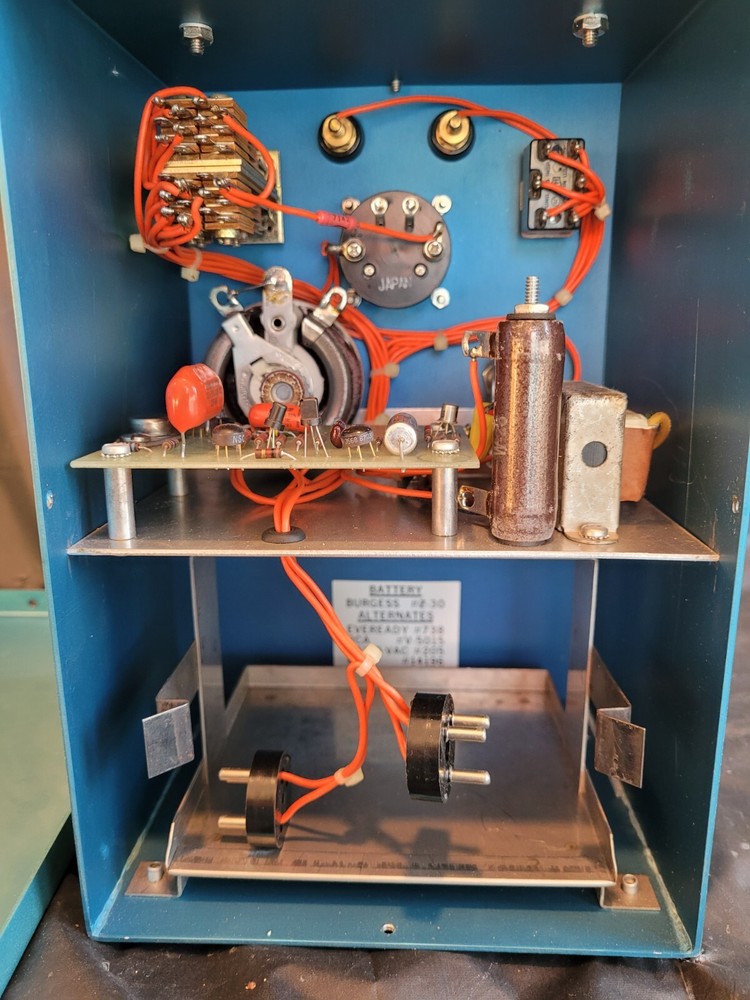 Western Progress Versitone Generator - D.C. VOLTS MILLIAMPERES - Rare!!!