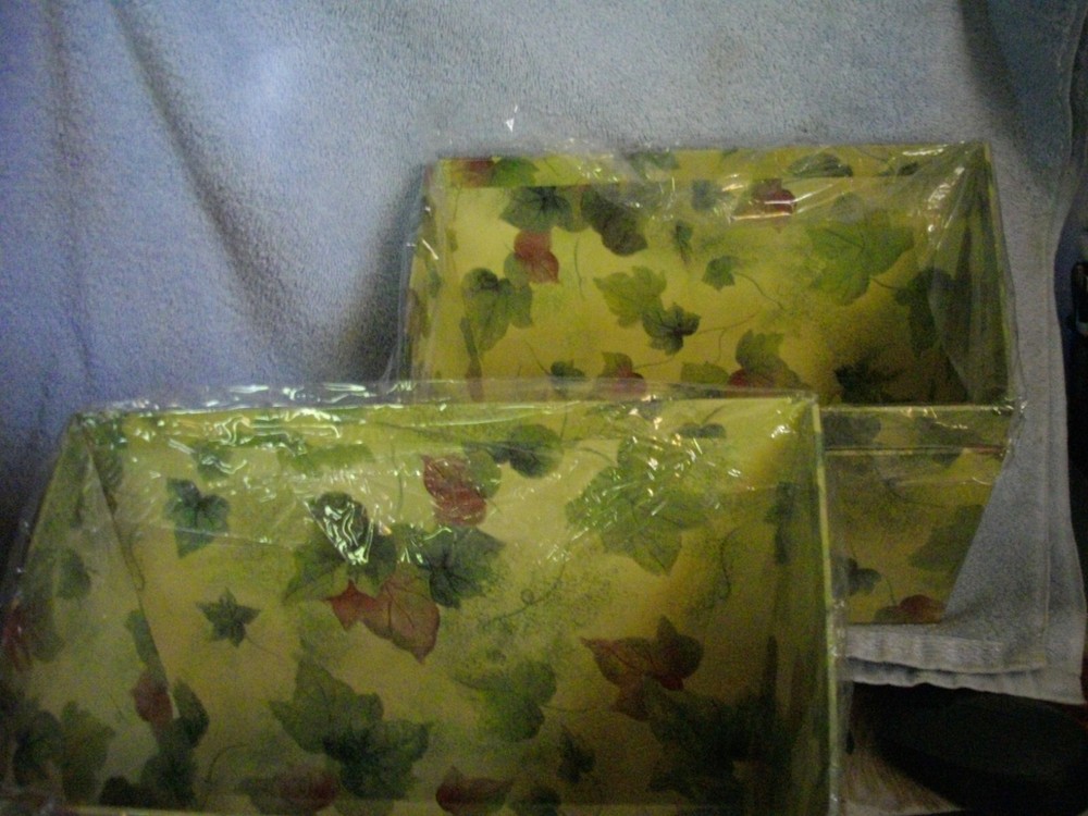 6 Angled sides Med. 9” X 4" Fall Leaf Empty Gift Box New Old Inventory Closeout