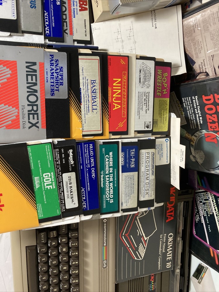 COMMODORE 64 COMPUTER PRINTER GAMES DISK DRIVE MANUALS CORDS SOFTWARE LOT READ