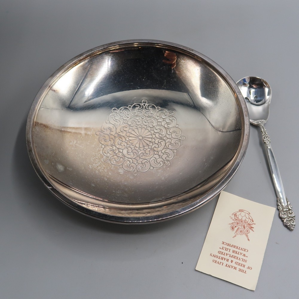 Vintage Serving Dish And Spoon Silverplate  7in side