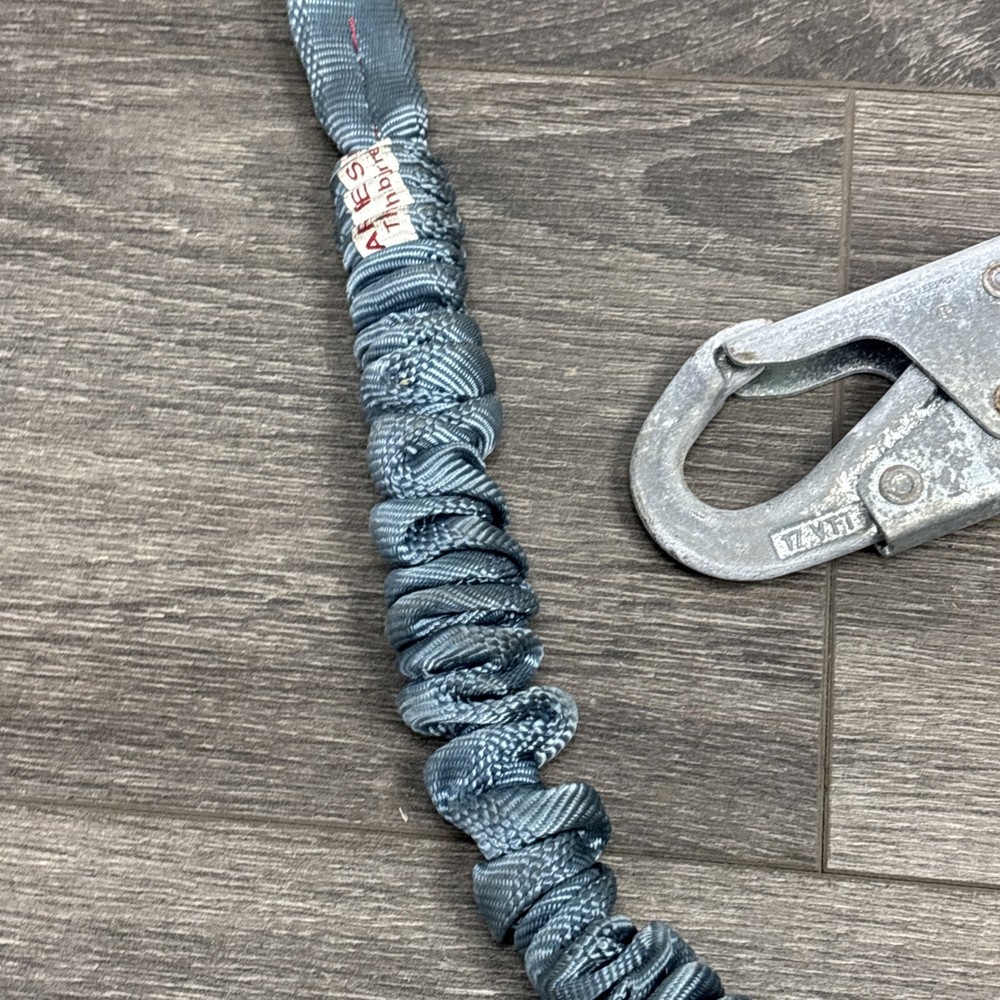 FALLTECH SHOCK ABSORBING LANYARD 8259