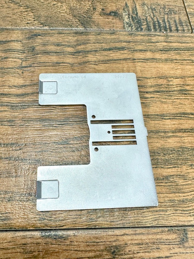 AS IS PLEASE READ PFAFF Creative Vision Sewing Machine Y166