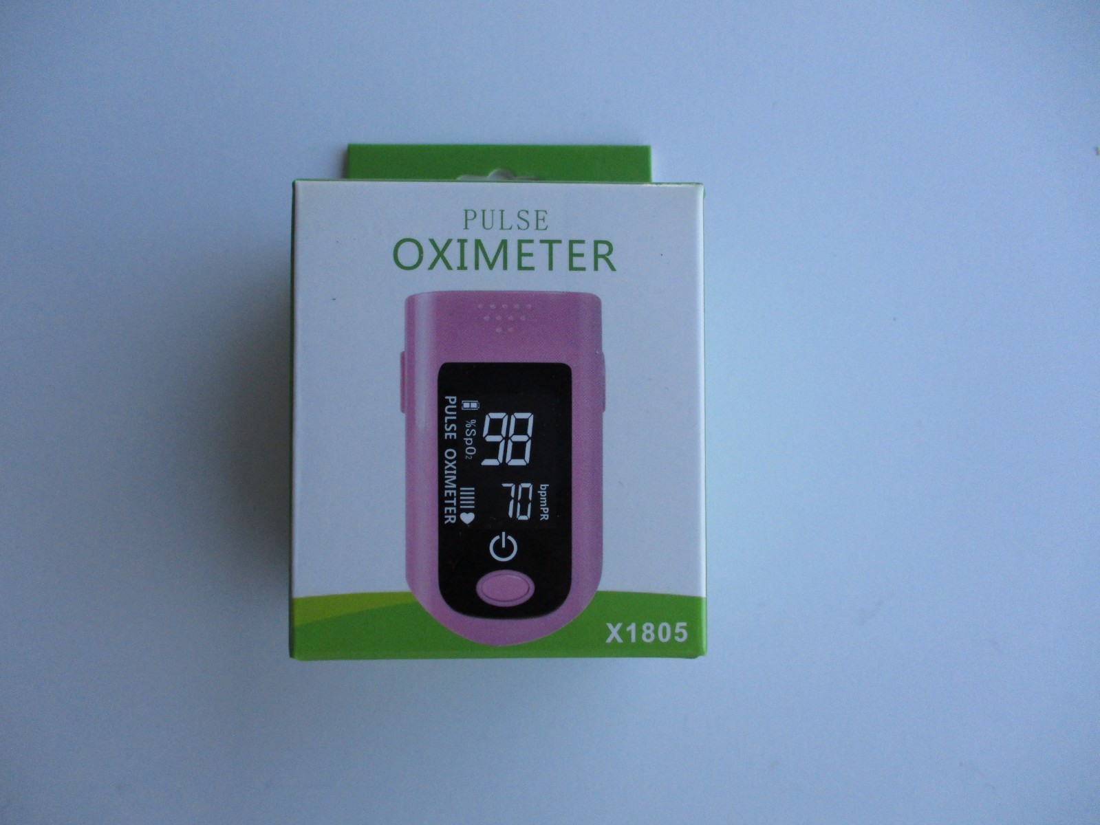 Pulse Oximeter Fingertip Heart Pulse Rate and Blood-Oxygen Monitor