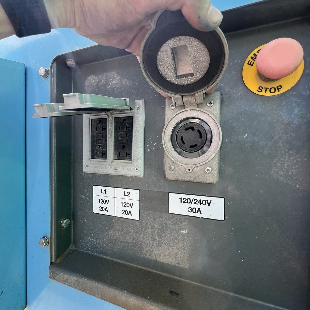 2013 Wacker Neuson 8K Light Tower