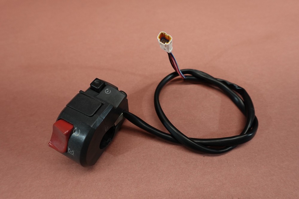 2007-2009 Ducati Hypermotard 1100 S Right Handlebar Stop Start Kill Switch