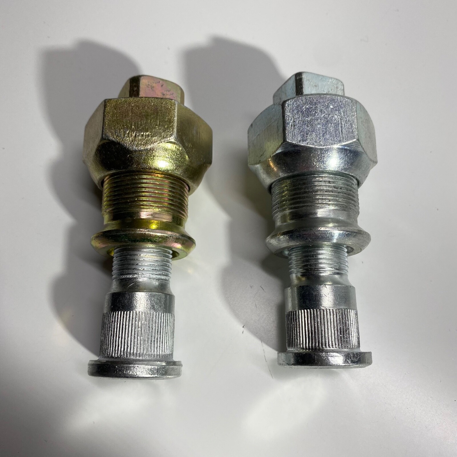 Wheel Nut + Stud Kit Rear Left Right 12Pcs ISUZU NPR NQR NPR-HD NRR 8971476142