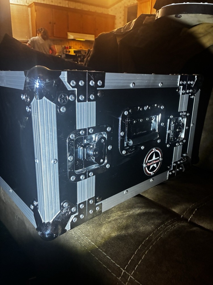 Road Runner Pro Audio Rack Case Black Flight/Road-Ready Impact-Resistant