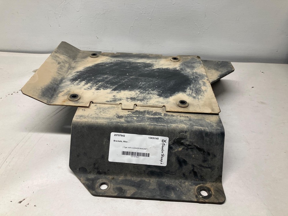 Kenworth T660 Brackets, Misc