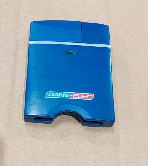 Dane-Elec CompactFlash CF Card Reader USB ZMATE CF 680-070-408 Flip Action