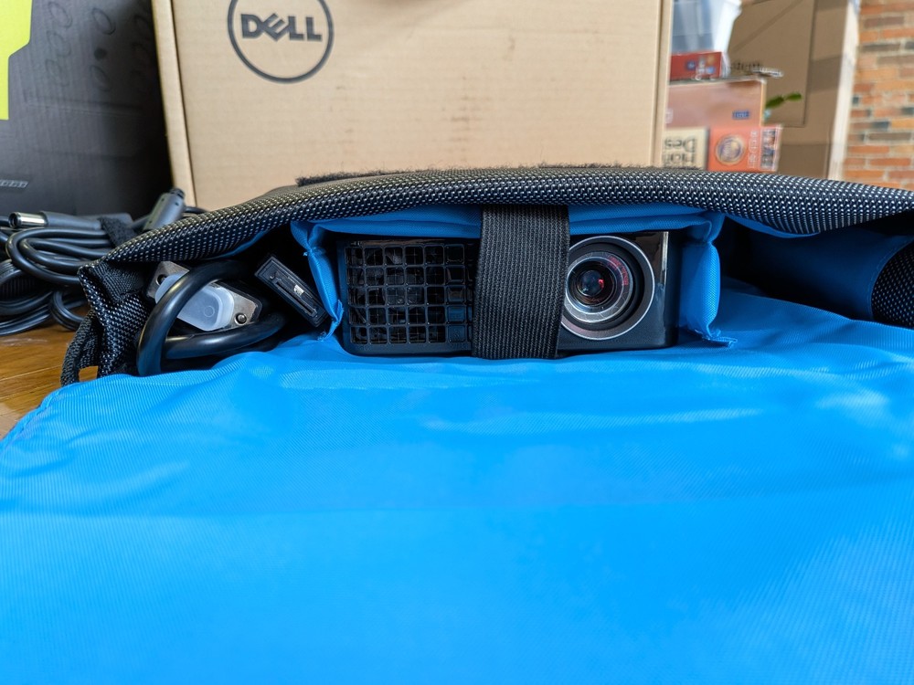 Dell M115HD LED Projector - DOES NOT INCLUDE TRIPOD - REFURBISHED