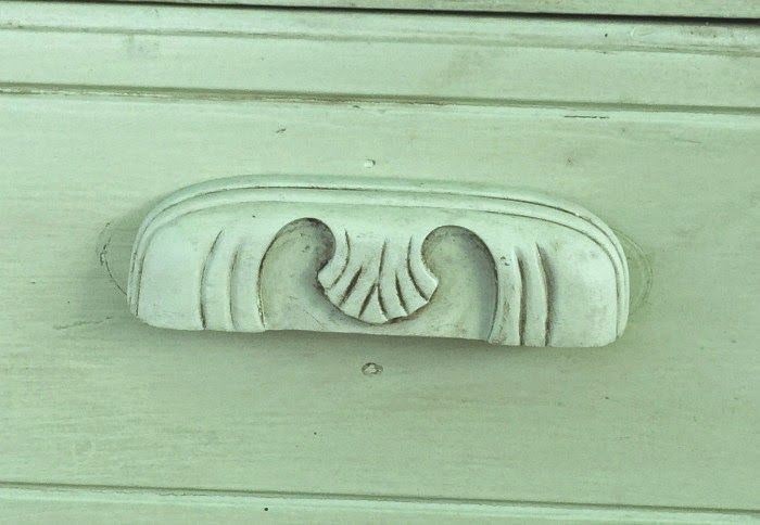 Variable Centers Unfinished Oak Carved Design Pull