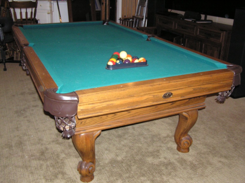 classic pool table - excellent