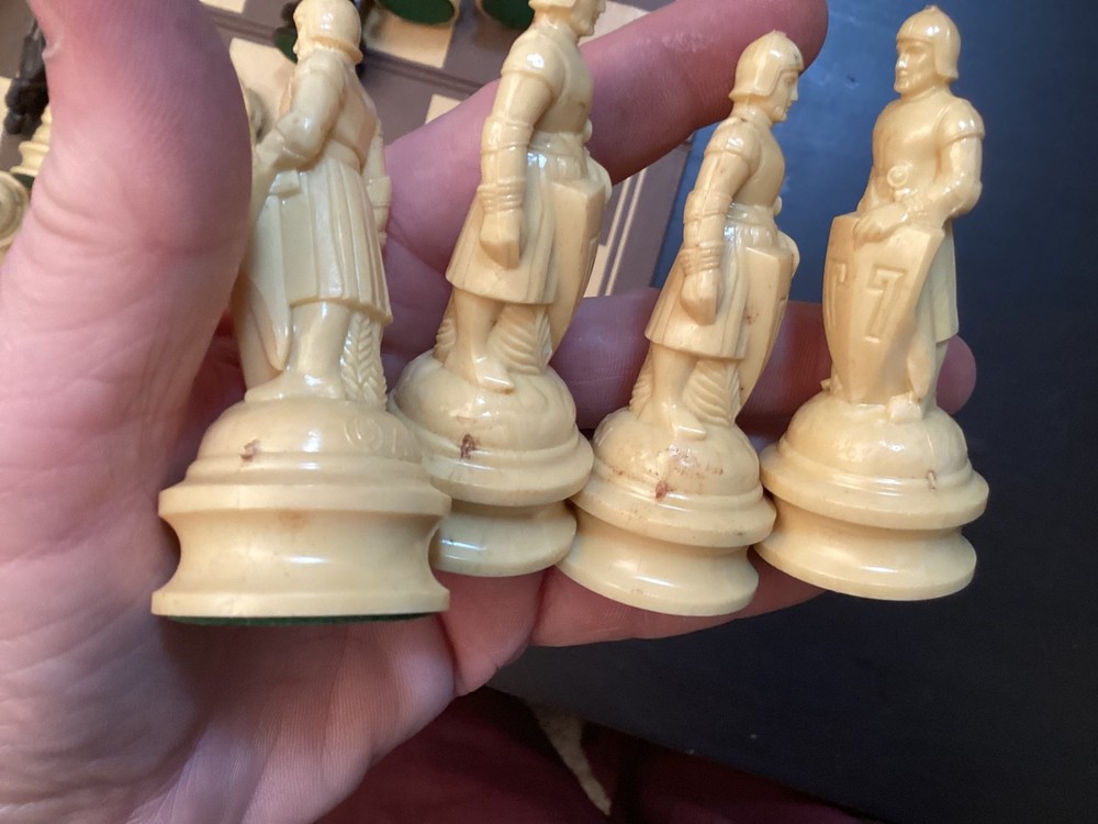 Renaissance Chessmen Lowe 1959 Chess Pieces Only