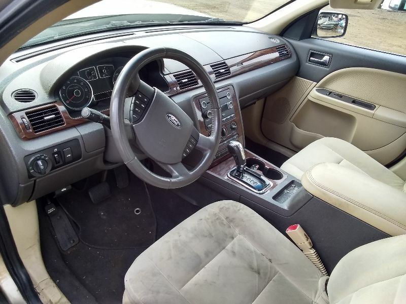 TAURUS 2008 Console Rear 213281