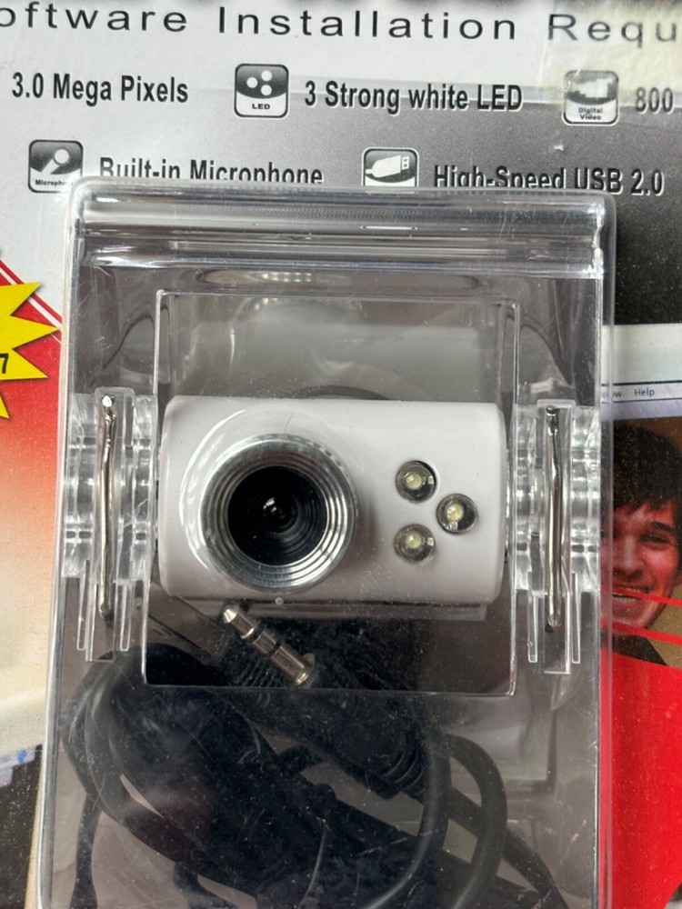 Smart Webcam -USB 2.0- 3 LEDs- Built-in Microphone 3 MP New