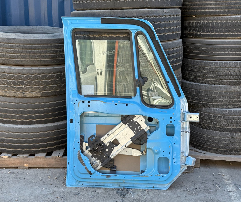 International ProStar Driver Door Shell | 3560088-C6