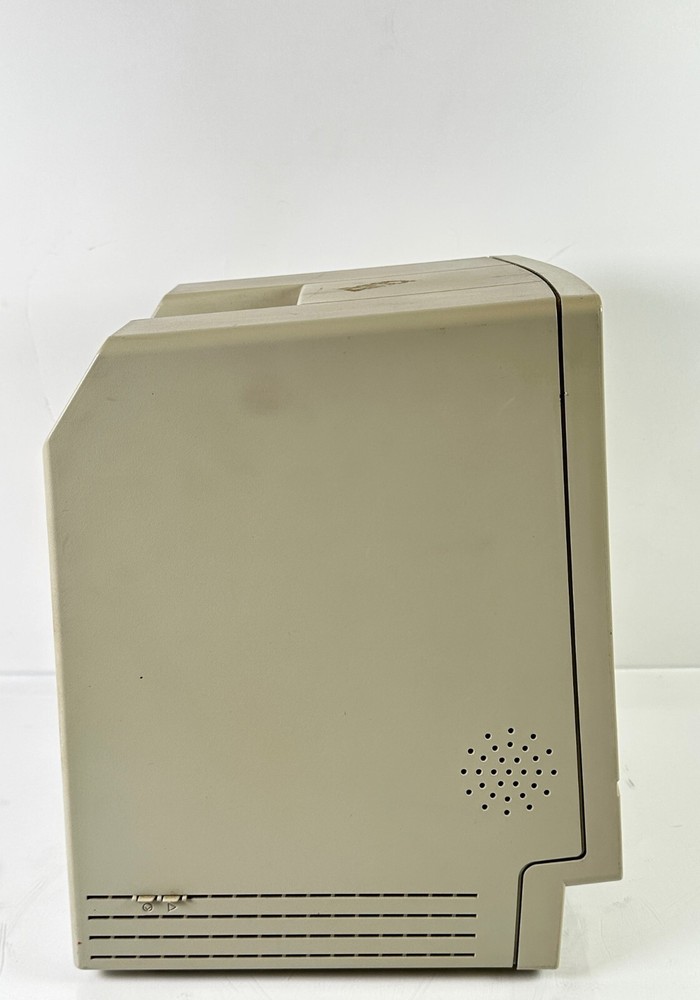 Vintage Apple M4150 MACINTOSH Classic II Computer