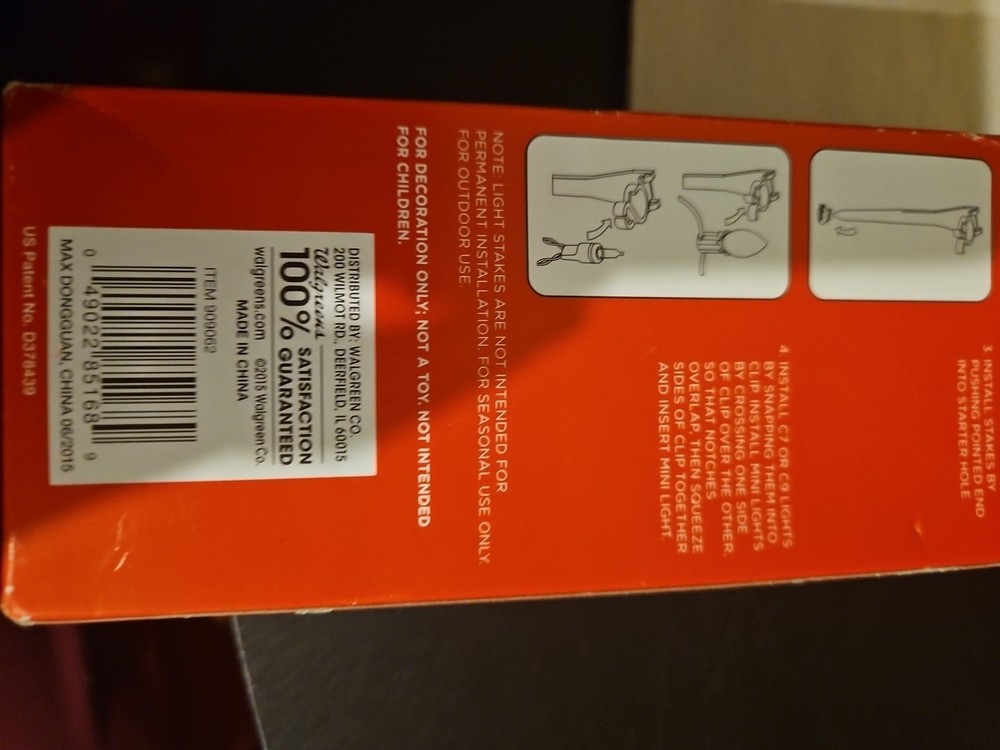 Living Solutions Universal Light Stakes 25 ct.