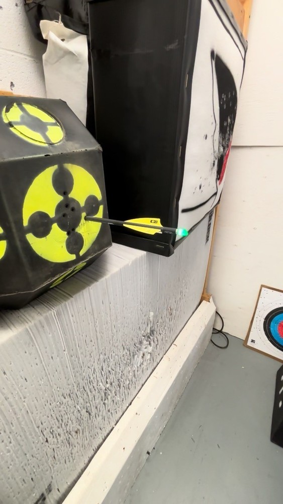 Premium Archery Arrow Puller - Easy Grip Tool for All Ages & Abilities, Lightwei