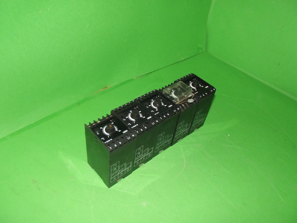 SET 5 pcs. JUMO temperature controller