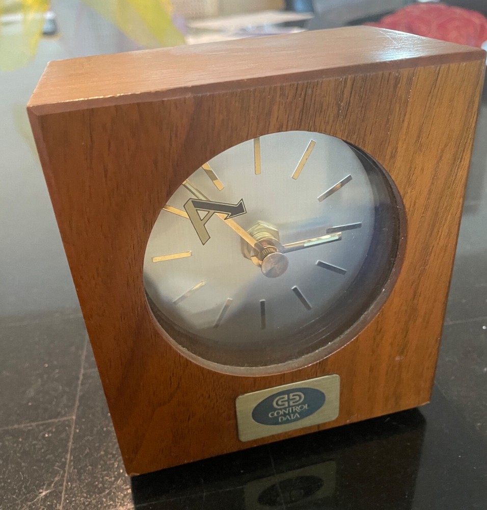 Control Data Corporation CDC Desk Clock Walnut Case Sweephand Movement Rare!