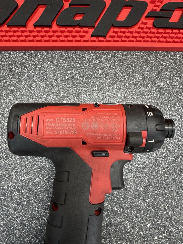 Snap-On CTS825 Powered 1/4in. Screwdriver + Battery