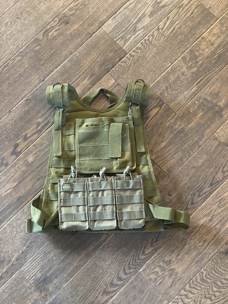 Elite Force CFR Airsoft M4 ( Starter Pack)