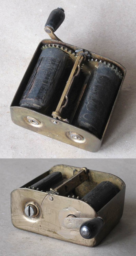 ANTIQUE US RAZOR BLADE SHARPENER STROPPER TWINPLEX