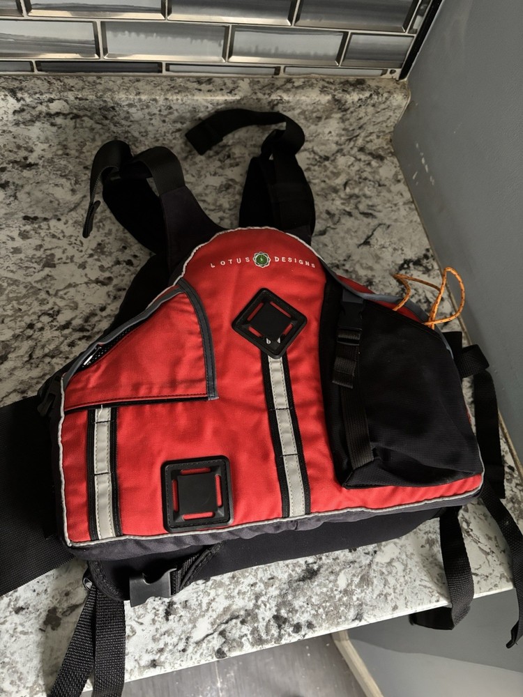 Lotus Design Extra Large Life Jacket Red Black