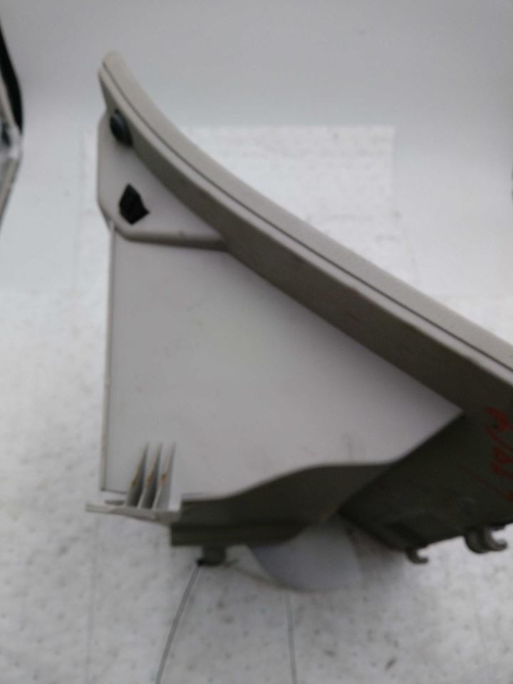 PACIFICA 2018 Glove Box 631097