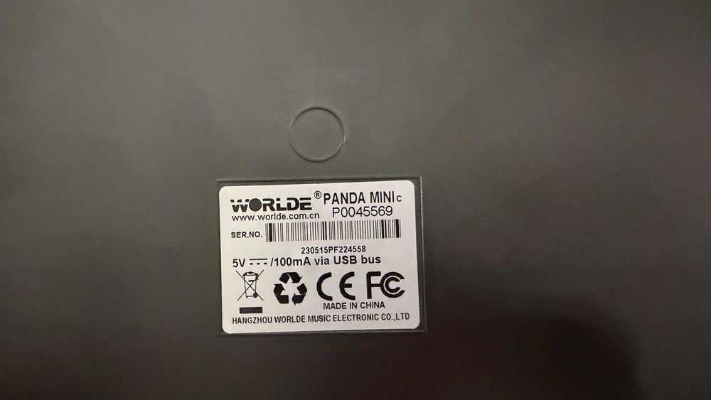 WORLDE Panda MINI 25-Key USB MIDI Keyboard and Drum Pad Controller