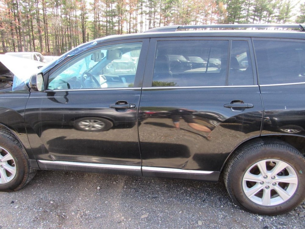 HIGHLANDR 2012 Glove Box 1036332