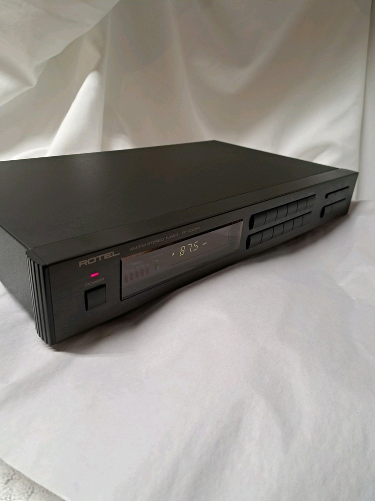 Rotel AM/FM Stereo Tuner (RT-950BX) - Black Fully Functional