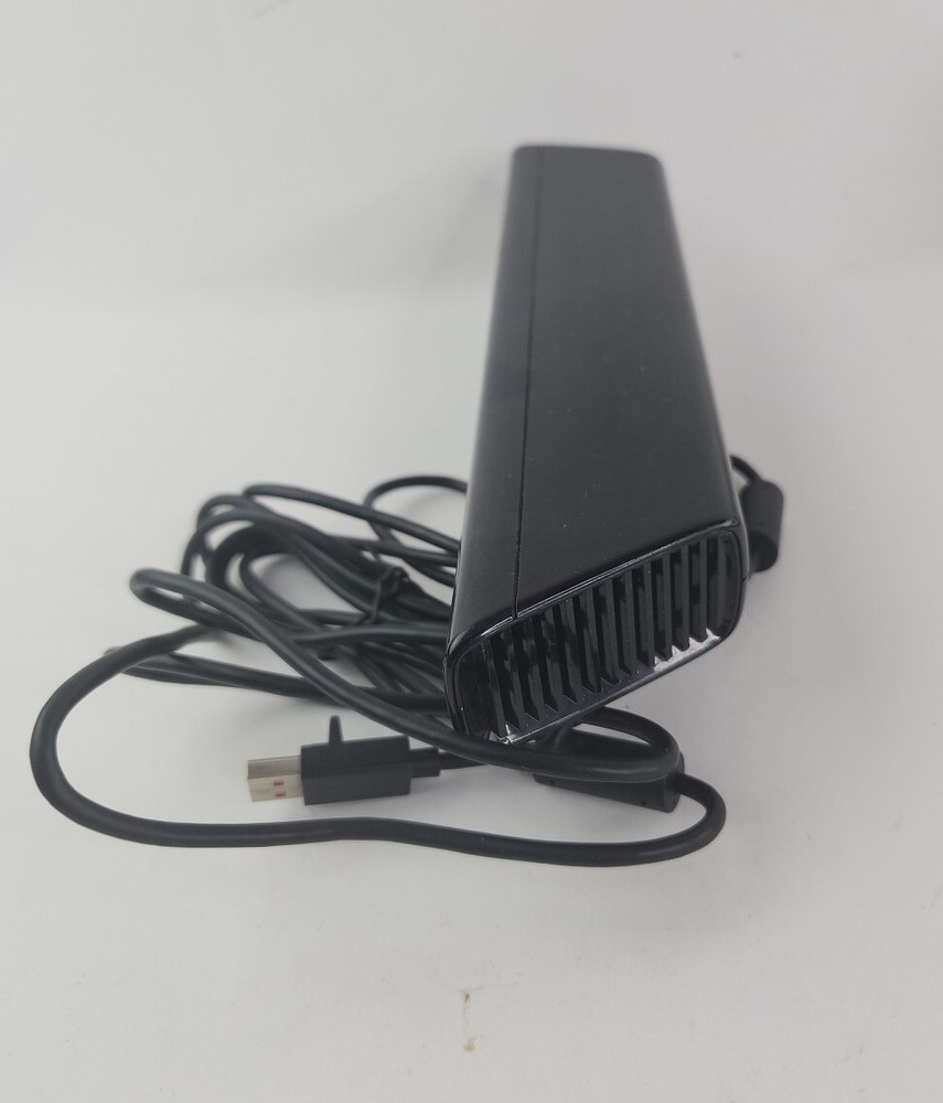 XBox 360 Kinect Sensor Model 1414 + Kinect Adventures Microsoft