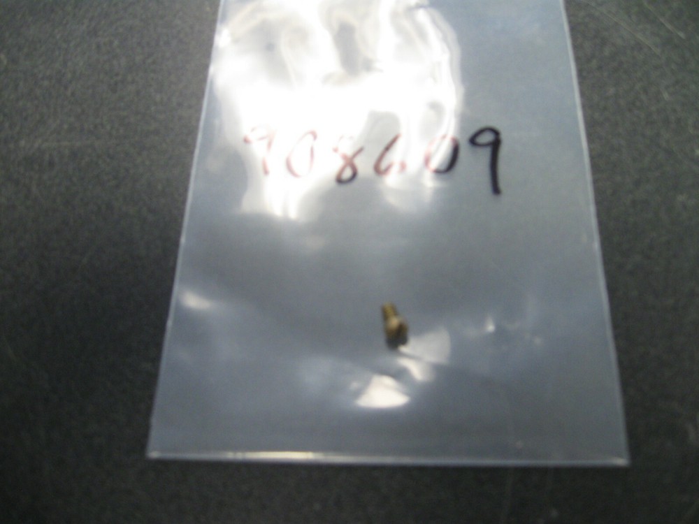 Johnson Evinrude OMC 0908609 Screw J253