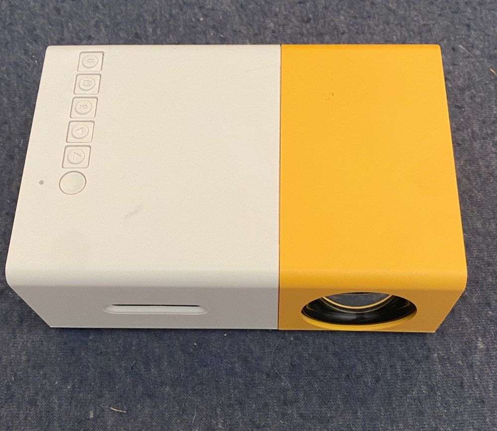 Mini Projector Rohs High Resolution LED projector W/Remote bundle Instructions