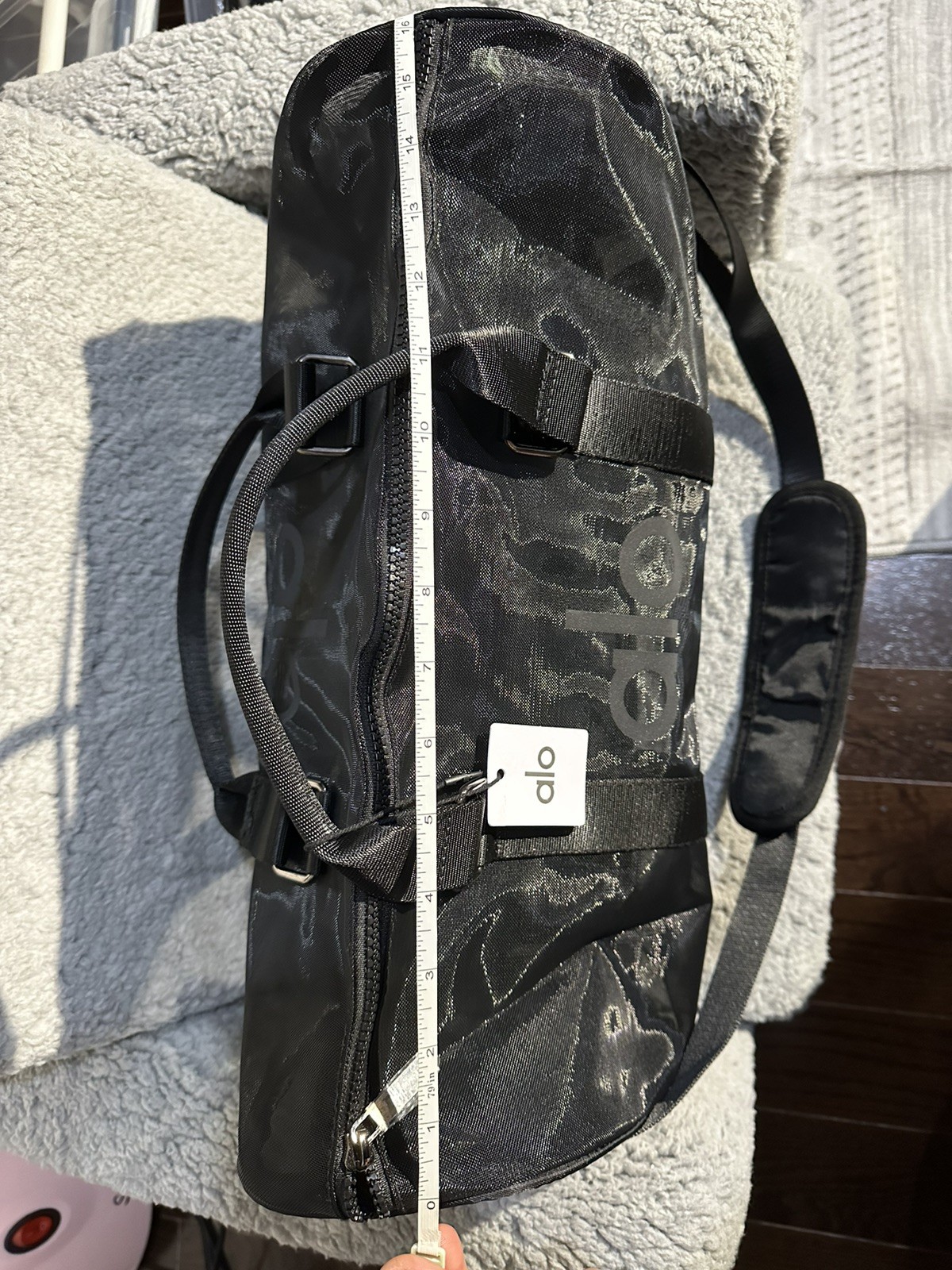 Alo Yoga Duffel Gym Bag Black Travel Shoulder Bag – New With Tags