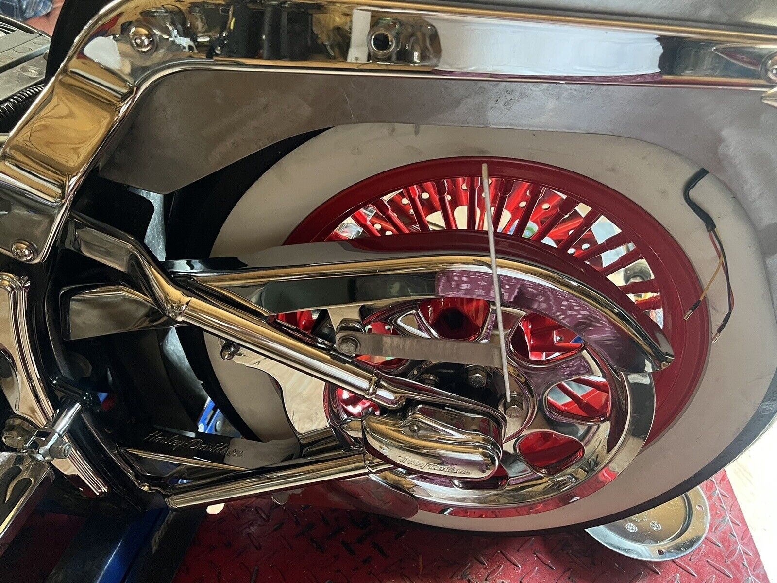 Side License Plate Relocation Bracket for HARLEY-DAVIDSON SOFTAIL & SPRINGER New