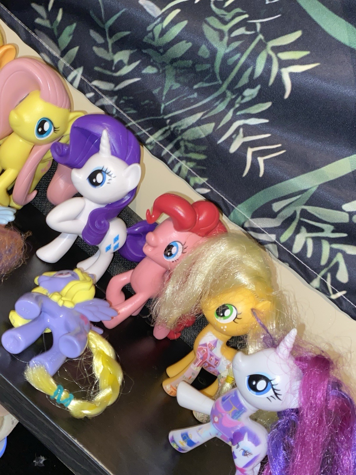 My Little Pony Action Figures Mixed Lot Twilight Sparkle Applejack Fluttershy P…