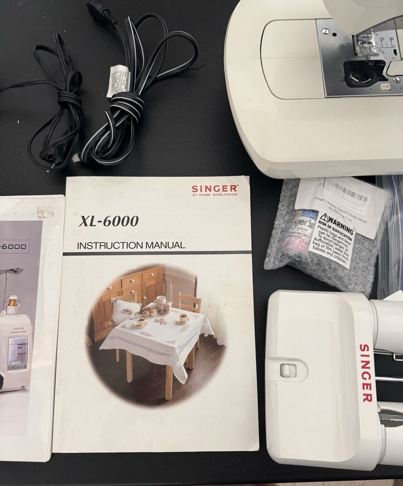 Singer Quantum XL 6000 Sewing /Embroidery Machine W/ Many Attachments
